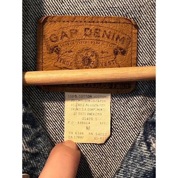 GAP Denim Jacket Vintage 90s Medium Blue Jean Trucker Style Made in Costa Rica - Picture 5 of 7